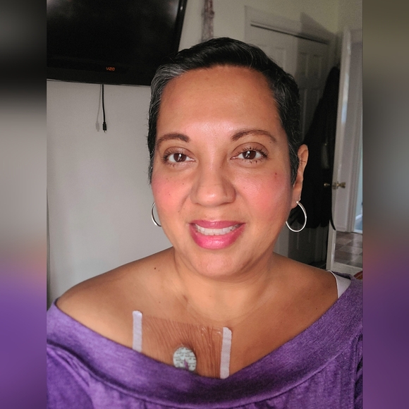 Meet your Posher, Cris - Picture 2 of 2